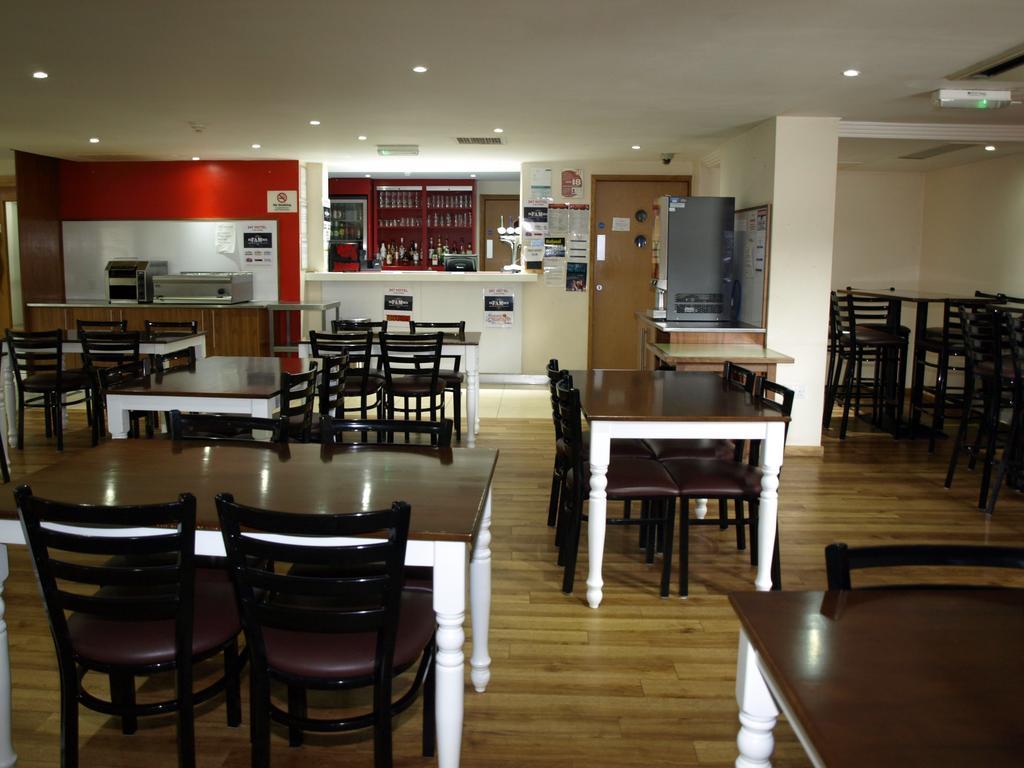 247Hotel.com Oldham Esterno foto