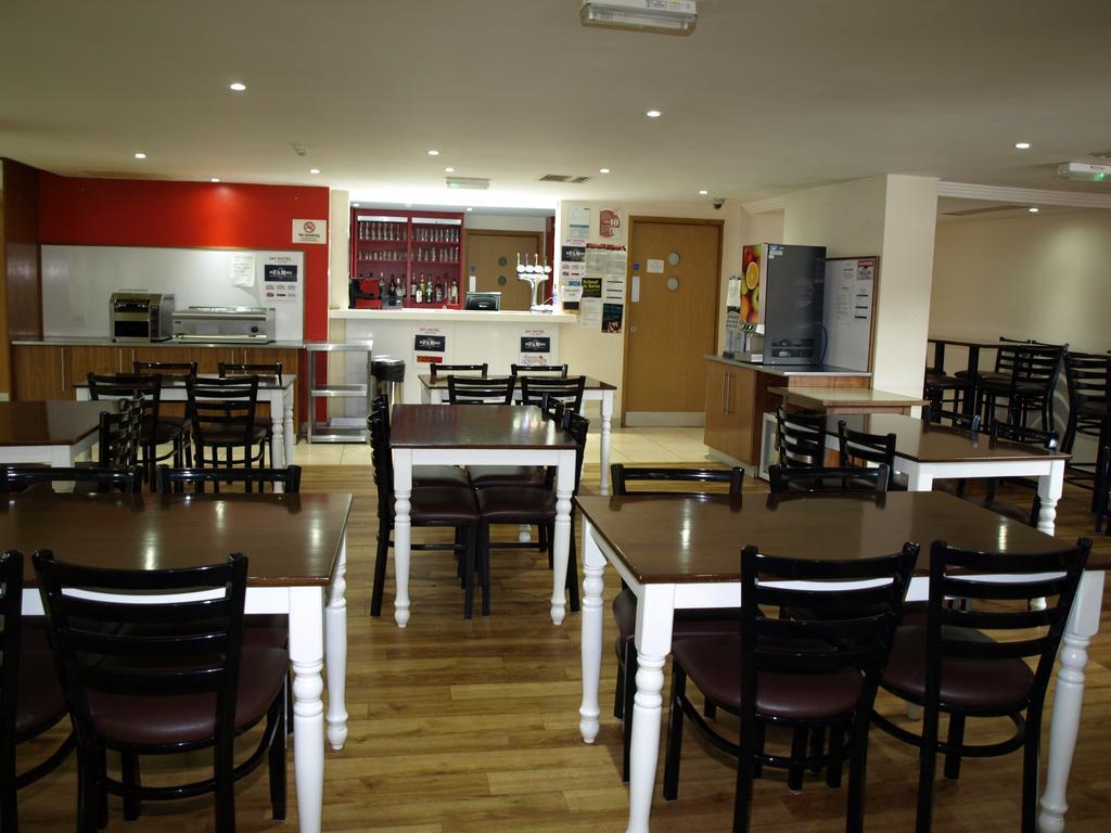 247Hotel.com Oldham Esterno foto