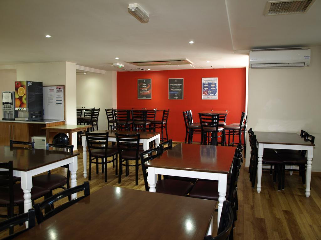 247Hotel.com Oldham Esterno foto